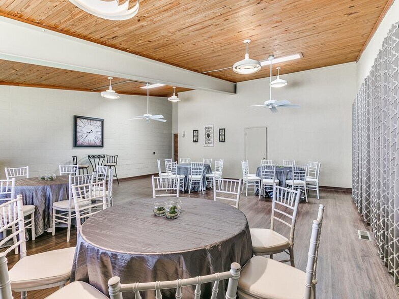 More Photos Of 2254 W Meyers Cir, Choctaw Lodge Meeting Hall For Sale