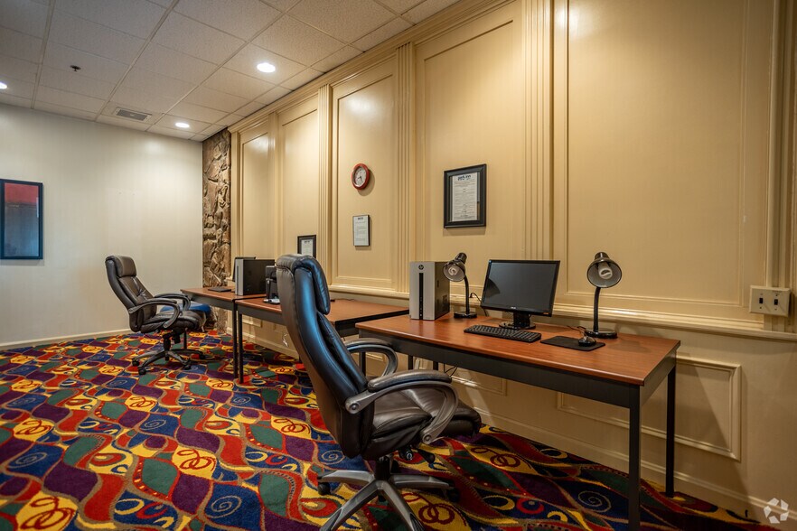 More Photos Of 3377 New Castle Rd, West Middlesex Hotel For Sale