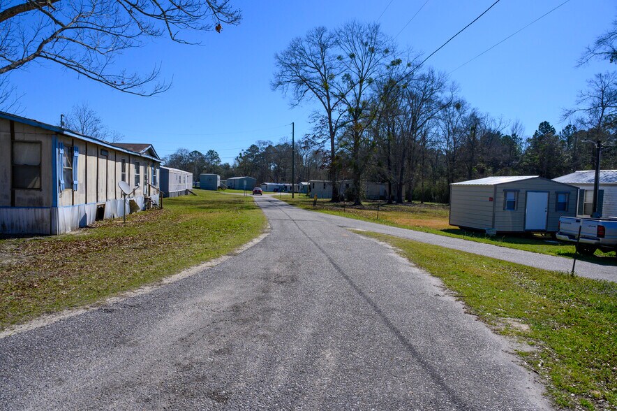 More Photos Of 100 Lunsford Cir, Opp Manufactured Housing Mobile Home Park For Sale