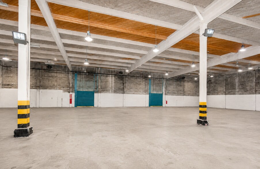 More Photos Of 2901 Apron Ave, Atwater Warehouse For Lease