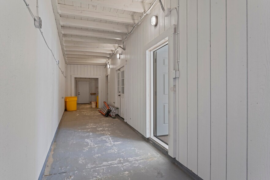 More Photos Of 31961 Hilltop Blvd, Running Springs Loft Creative Space For Sale