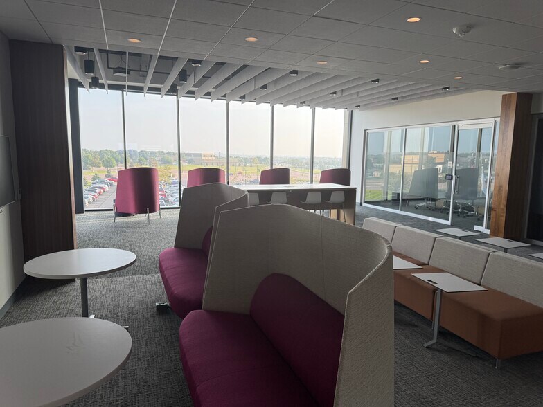 More Photos Of 5800 S Corporate Pl, Sioux Falls Office For Lease
