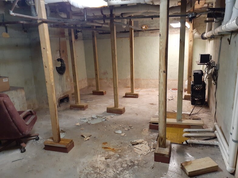 More Photos Of 801 N Wild Olive Ave, Daytona Beach Schools For Sale
