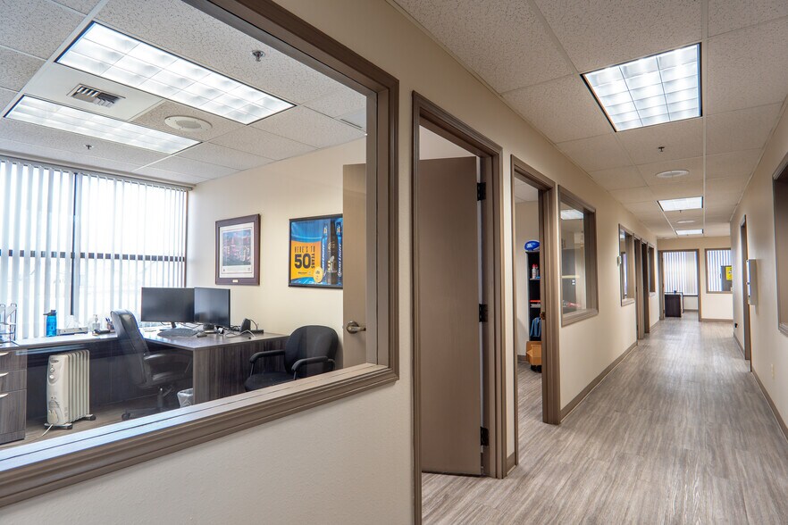 More Photos Of 94 W Valley Mall Blvd, Union Gap Distribution For Lease