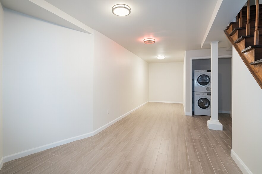 More Photos Of 187 Woodpoint Rd, Brooklyn Apartments For Sale