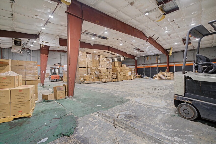 More Photos Of 688 Route 17K, Montgomery Warehouse For Lease