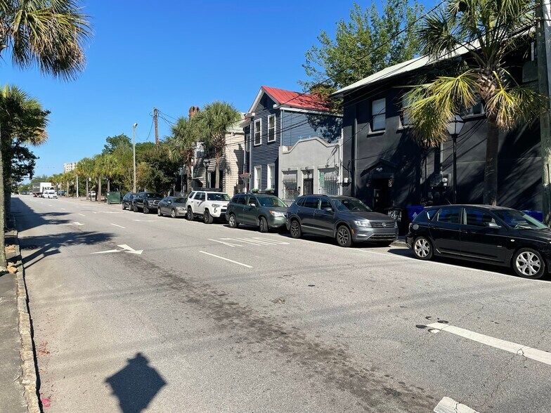 More Photos Of 148 1/2 Cannon St, Charleston Storefront Retail Office For Sale