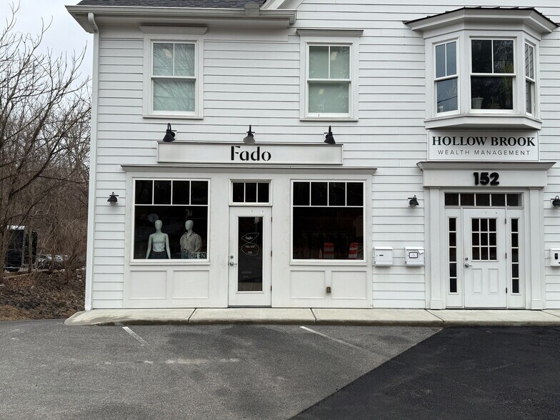 More Photos Of 152 Bedford Rd, Katonah Storefront Retail Office For Lease