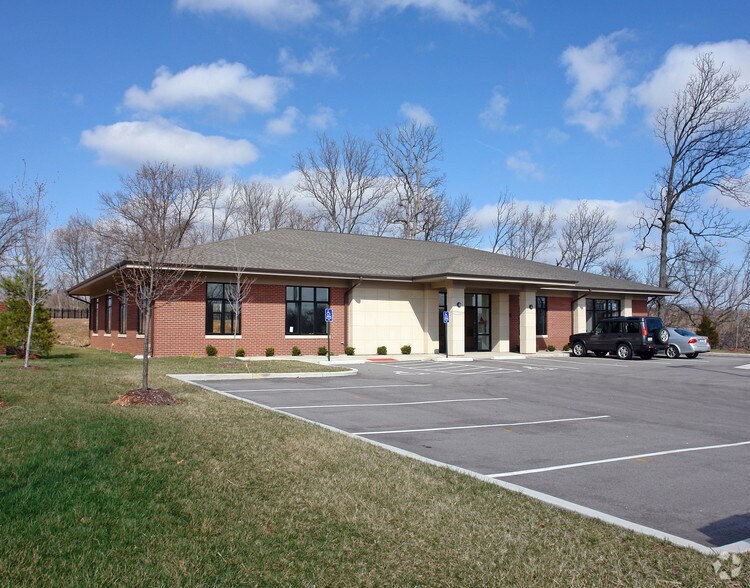 More Photos Of 1052 Peruque Crossing Ct, O'Fallon Office For Sale