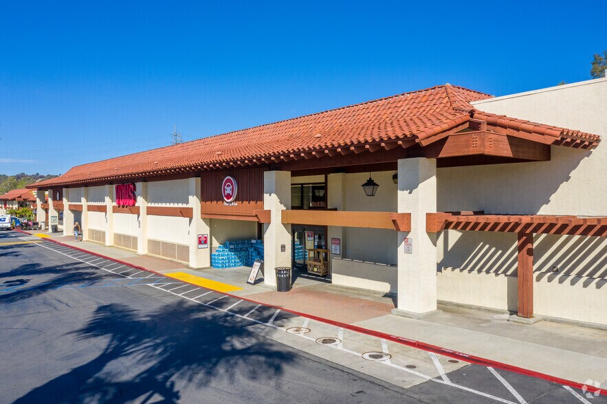 More Photos Of 2502-2600 El Camino Real, Carlsbad Unknown For Lease
