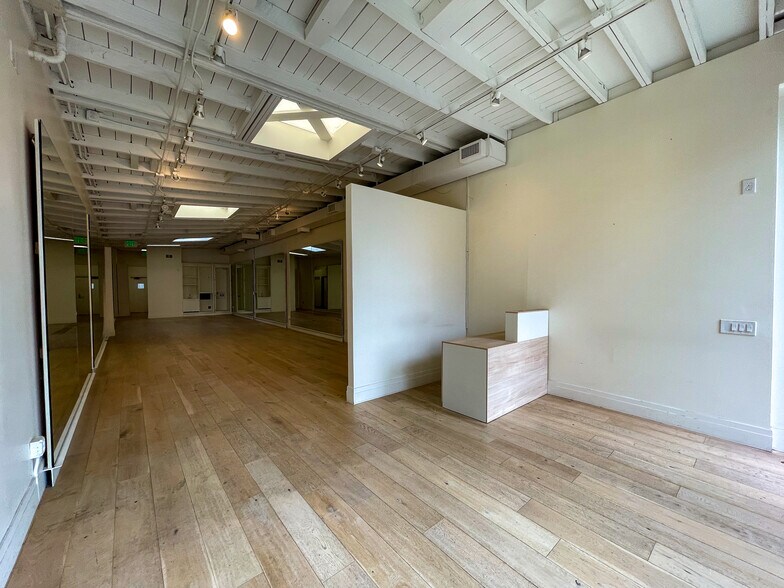 More Photos Of 8533-8539 Melrose Ave, Los Angeles Unknown For Lease