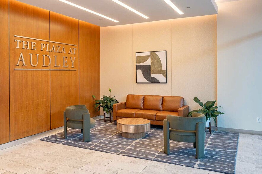 More Photos Of 3120 Southwest Fwy, Houston Coworking Space