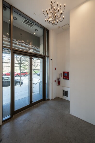 More Photos Of 240 Riverside Blvd, New York Apartments For Sale