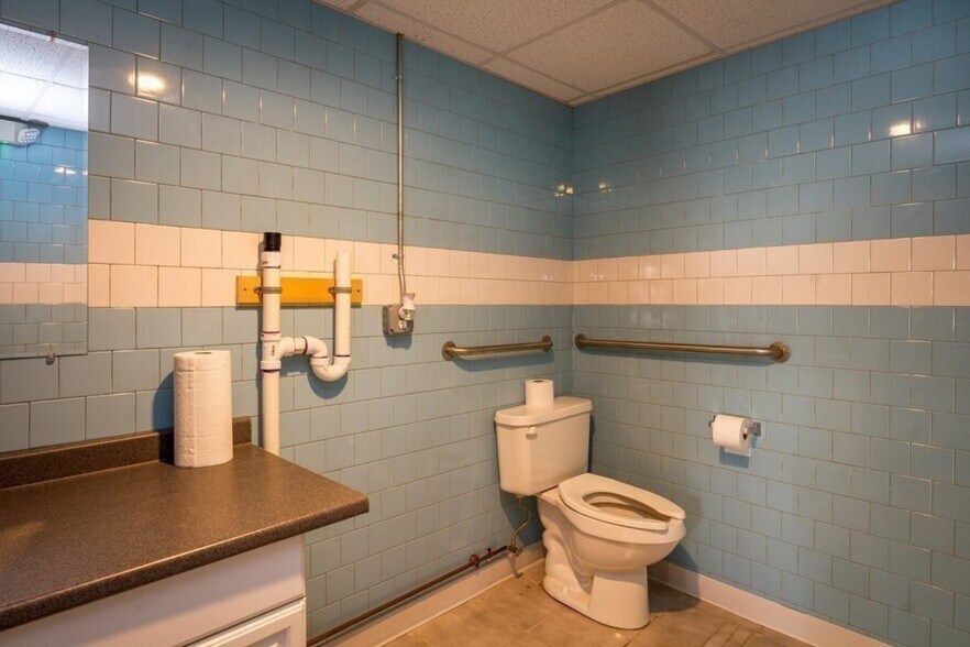 More Photos Of 87 Winthrop St, Rehoboth Storefront Retail Residential For Sale