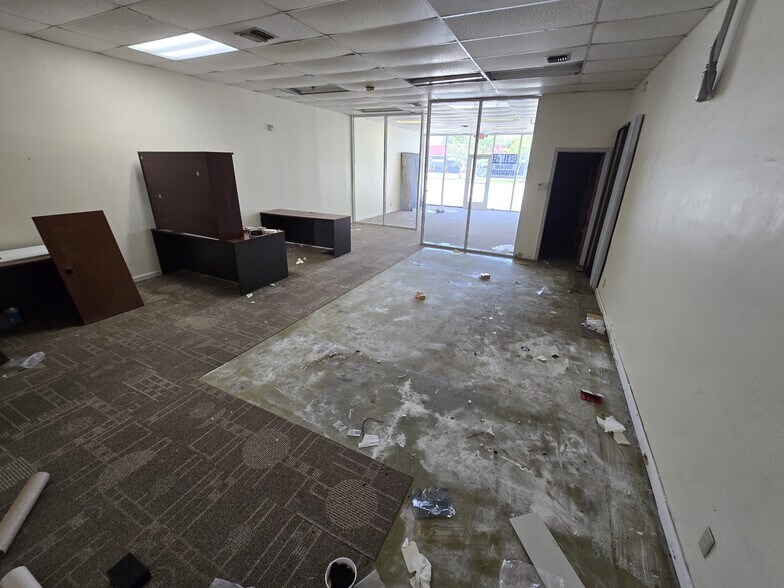 More Photos Of 1041 W Commercial Blvd, Fort Lauderdale Office Residential For Lease