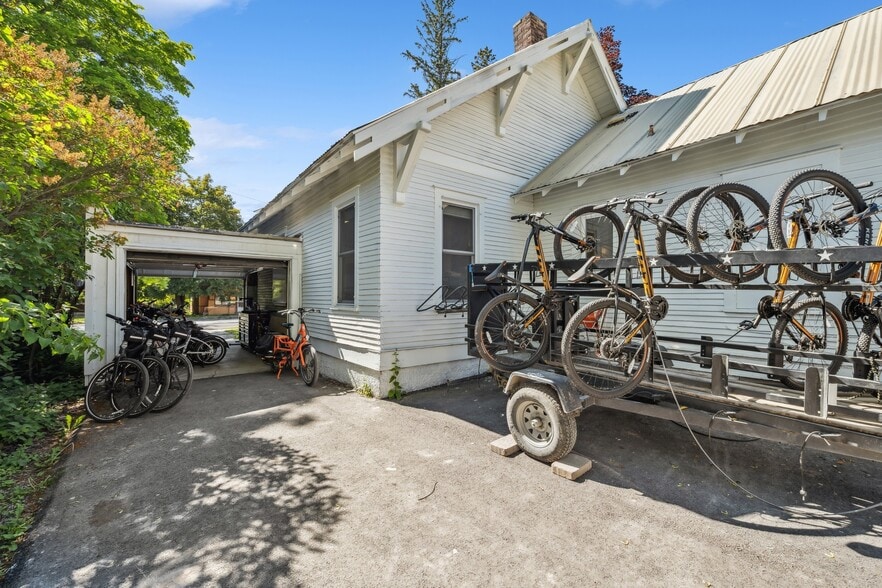 More Photos Of 541 Spokane Ave, Whitefish Office For Sale