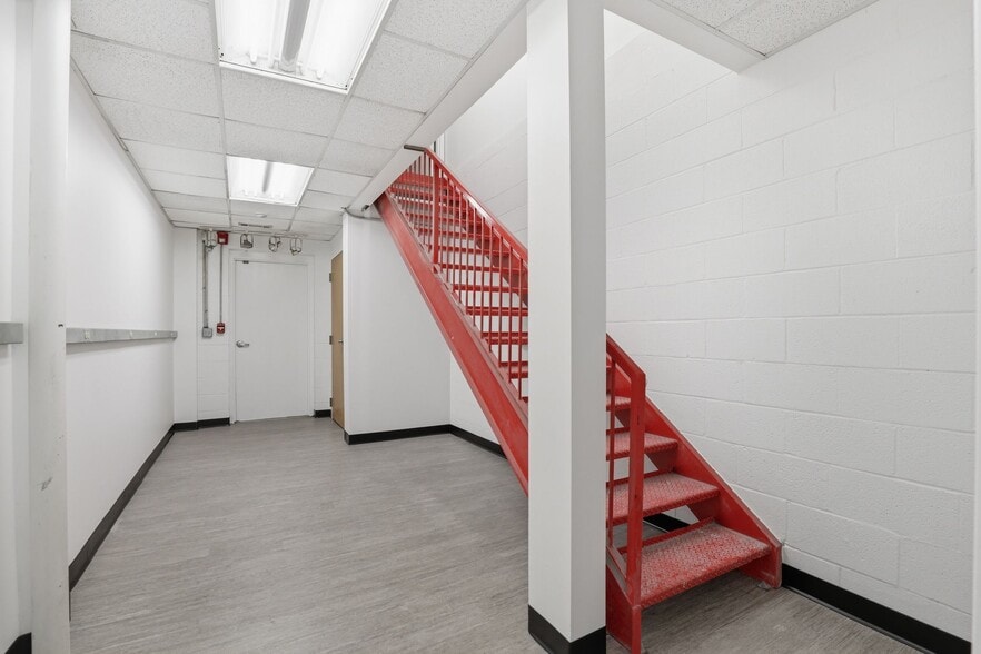 More Photos Of 744 Hartness Rd, Statesville Medical For Sale