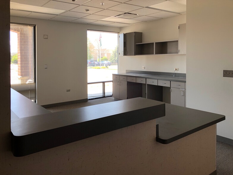 More Photos Of 2284-2298 County Line Rd, Algonquin Medical For Lease