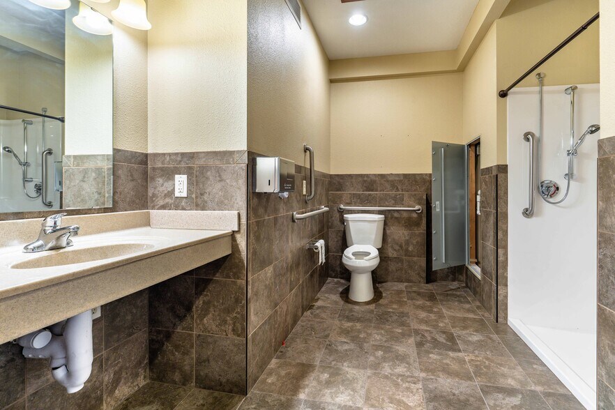 More Photos Of 394 Woodland Dr, Fergus Falls Assisted Living For Sale