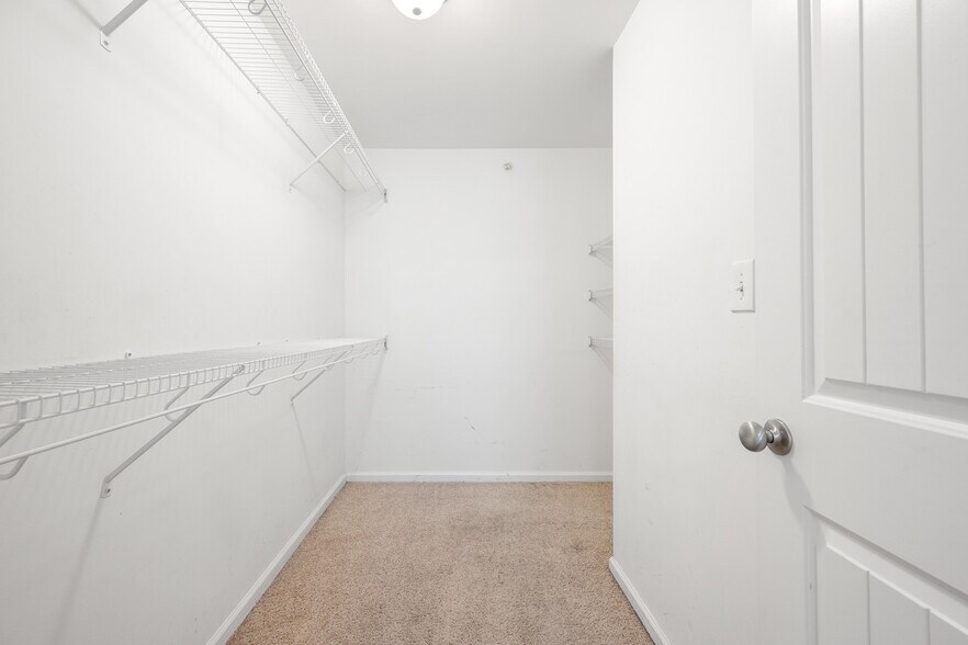 More Photos Of 301 Rotunda St, Lynchburg Apartments For Sale