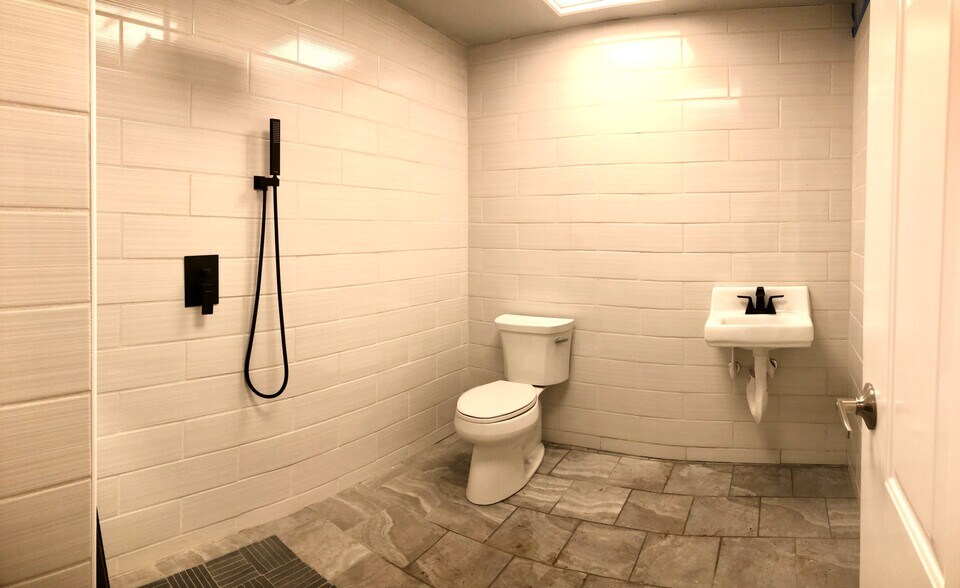 More Photos Of 2340 Perimeter Park Dr, Atlanta Office Residential For Lease