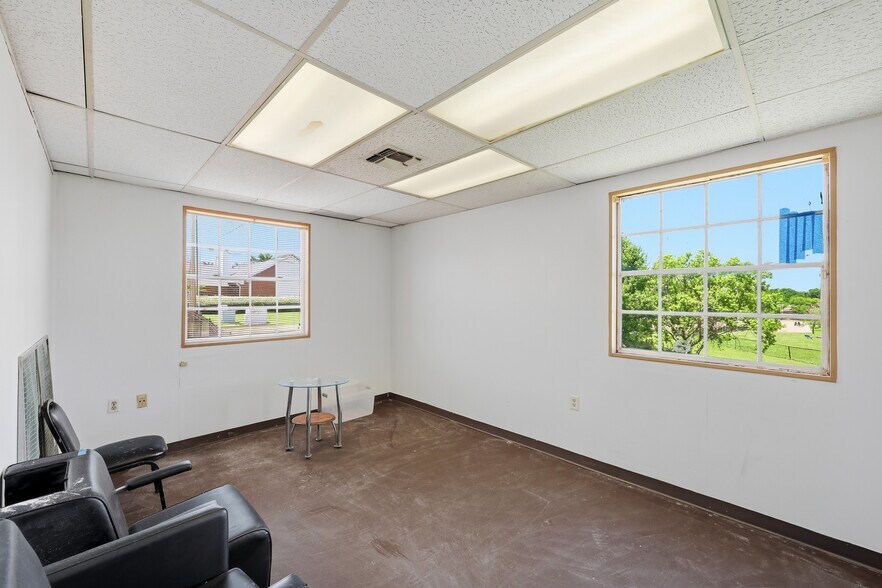 More Photos Of 4795 Mcwillie Dr, Jackson Office For Sale