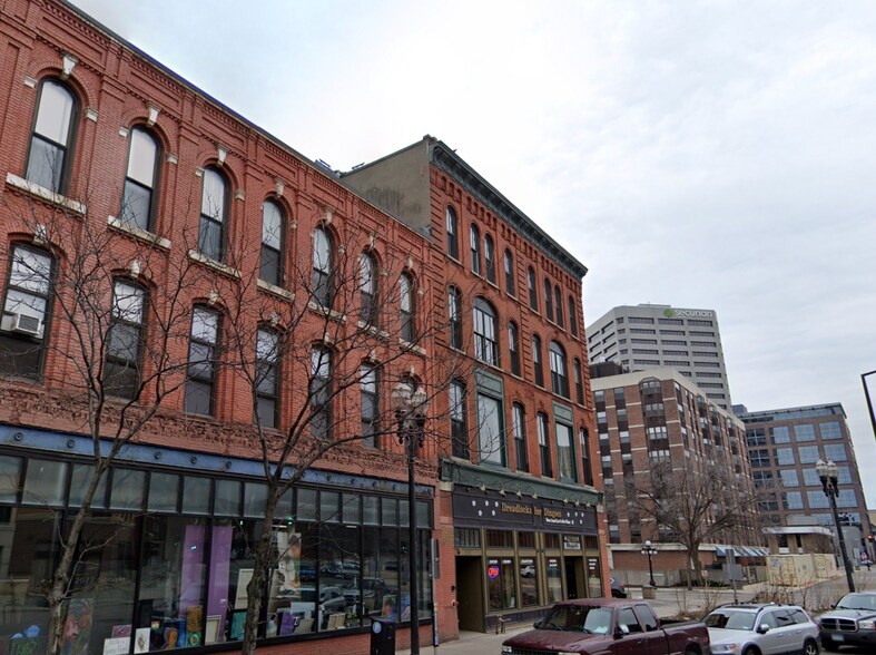 More Photos Of 212 7th St E, Saint Paul Apartments For Sale