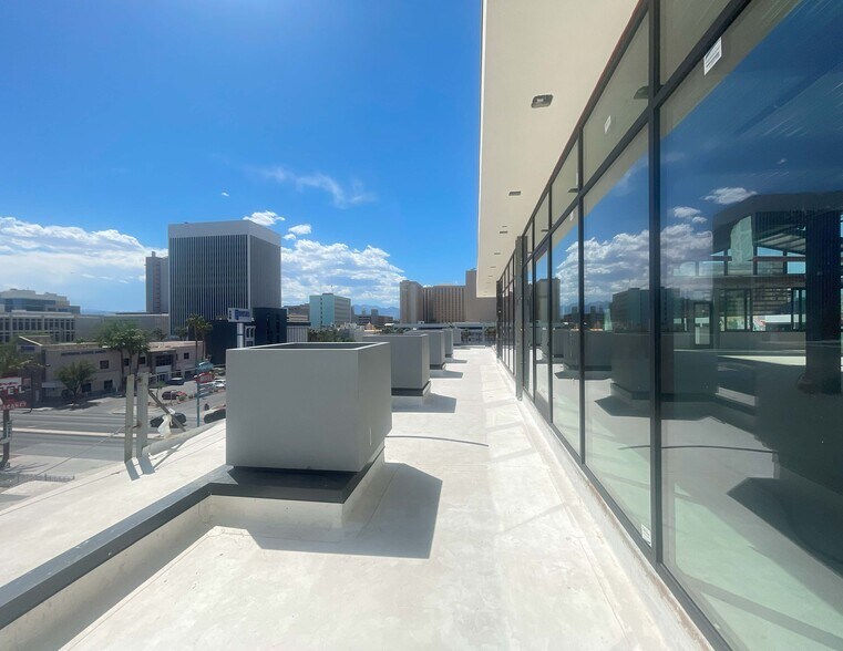 More Photos Of 201 S Las Vegas Blvd, Las Vegas Office For Lease