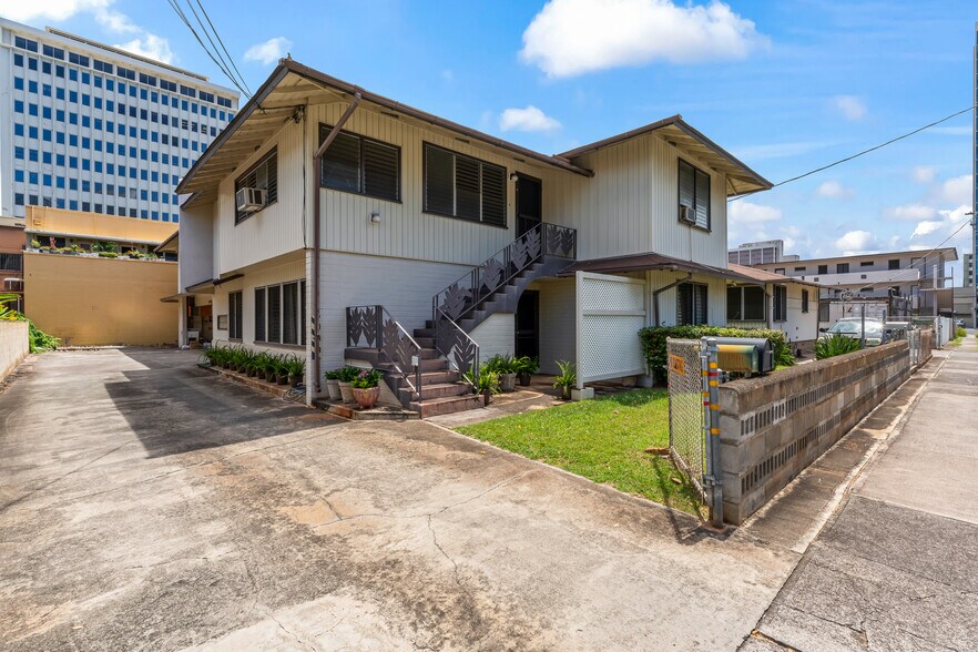 More Photos Of 1128 Alohi Way, Honolulu Multifamily For Sale