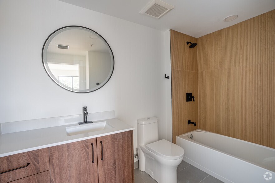 More Photos Of 2479 Northeast 192 Street, Miami Apartments For Lease