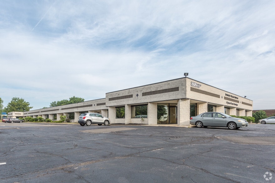 Primary Photo Of 8252 Darrow Rd, Twinsburg Flex For Lease