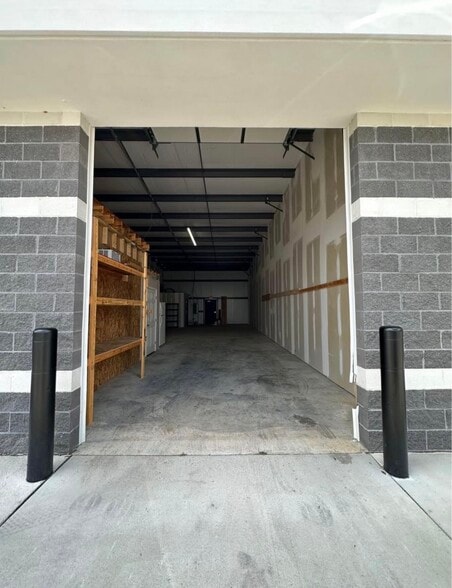 More Photos Of 8169 Pine Ridge Rd, Mechanicsville Flex For Lease