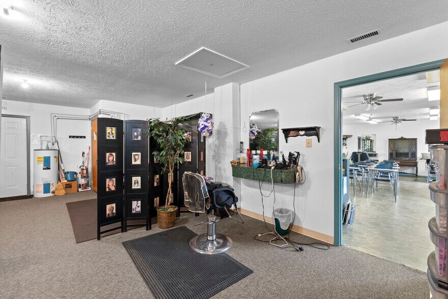 More Photos Of 7717 Richmond Tappahannock Hwy, Aylett Storefront Retail Office For Sale