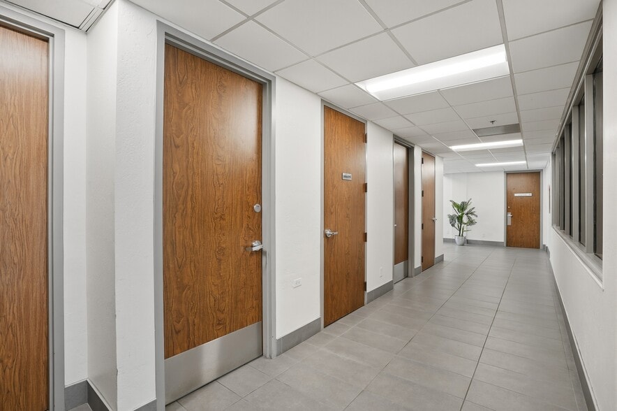 More Photos Of 9225 N 3rd St, Phoenix Medical For Lease