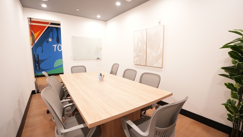 More Photos Of 1100 Brickell Bay Dr, Miami Coworking Space