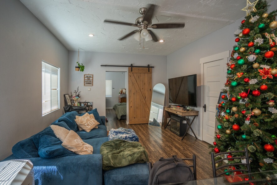 More Photos Of 416 Lime Ave, Long Beach Multifamily For Sale