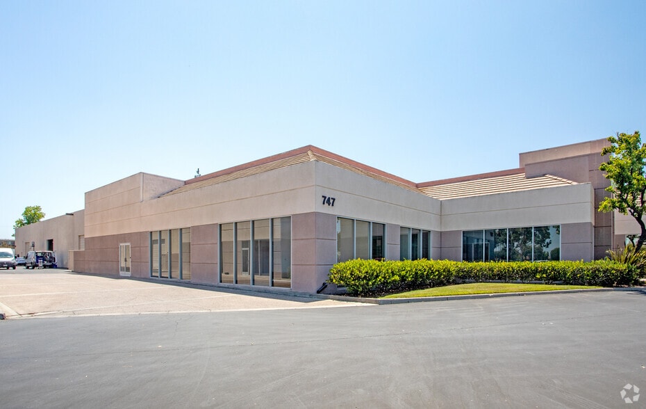 More Photos Of 743 Camden Ave, Campbell Unknown For Lease