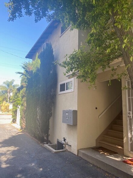 More Photos Of 6254 Whitsett Ave, North Hollywood Apartments For Sale