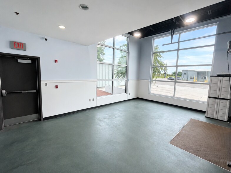 More Photos Of 2501 E President St, Savannah Food Processing For Lease