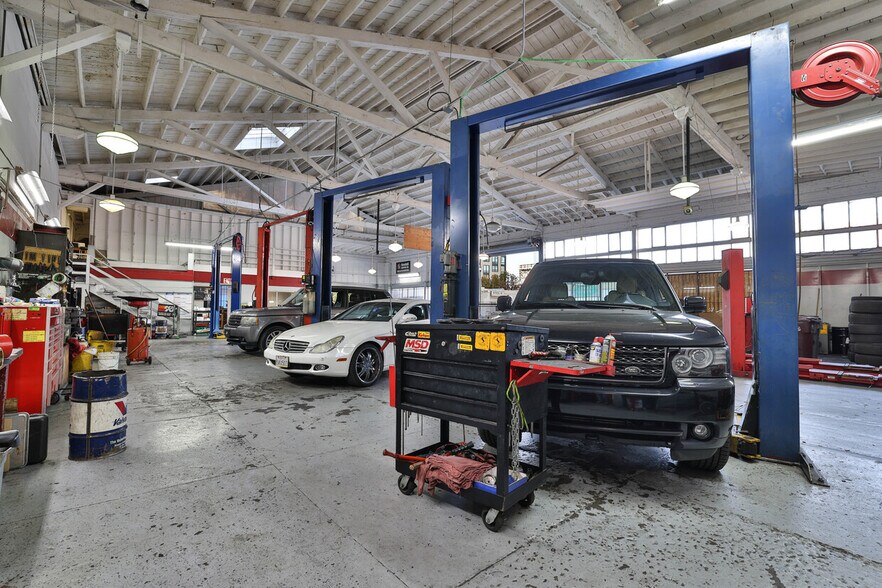 More Photos Of 2340-2350 Webster St, Oakland Auto Repair For Sale