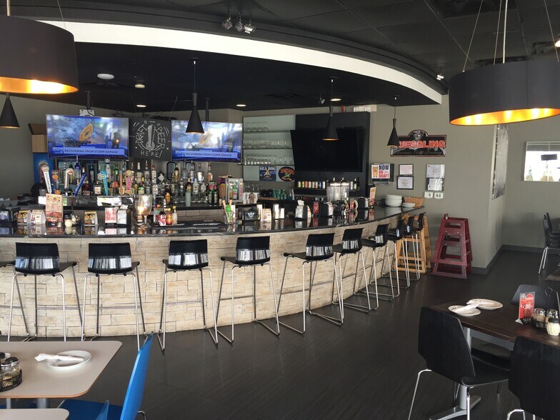 More Photos Of 350 E Seminole Blvd, Sanford Freestanding For Sale