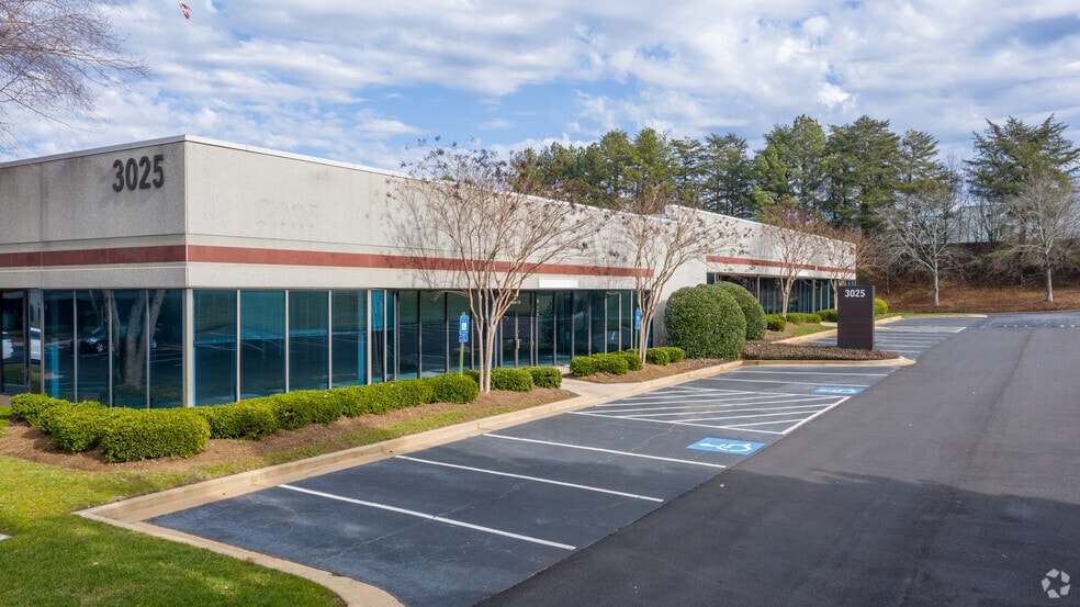 More Photos Of 3025 Breckinridge Blvd, Duluth Unknown For Lease