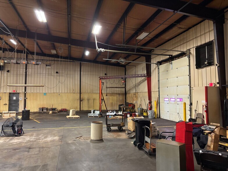More Photos Of 1137 S Lafayette Blvd, South Bend Manufacturing For Sale