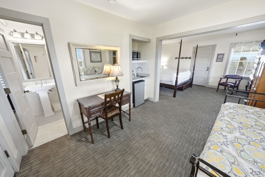 More Photos Of 6715 S Croatan Hwy, Nags Head Hotel For Sale