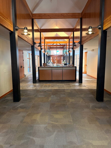 More Photos Of 502 Keystone Dr, Warrendale Office For Sale