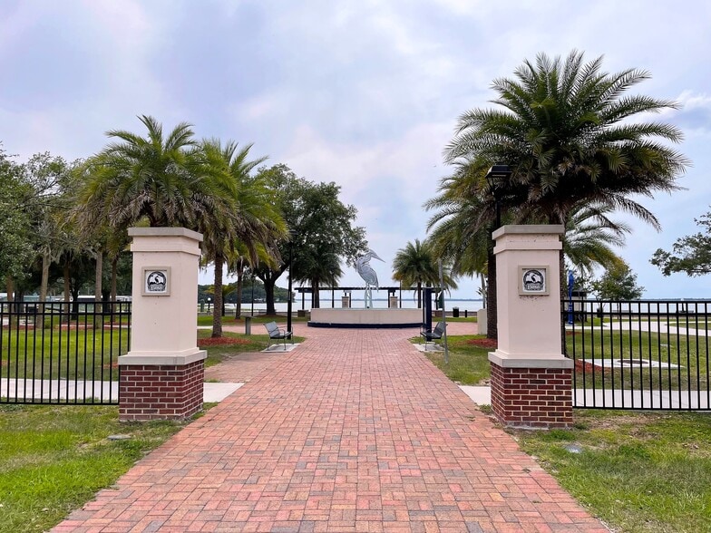 More Photos Of 24 E Magnolia Ave, Eustis Storefront For Lease