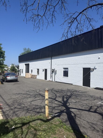 More Photos Of 5808-5812 Kirby Rd, Clinton Unknown For Lease