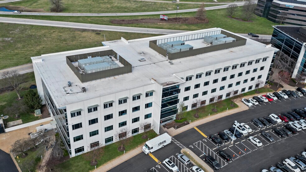 More Photos Of 111 Corporate Office Dr, Earth City Office For Lease