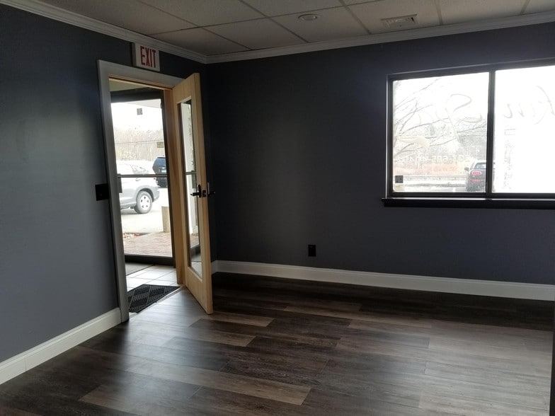 More Photos Of 51 Sugar Hollow Rd, Danbury Medical For Lease