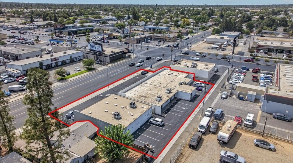 More Photos Of 28-40 E Minarets Ave, Pinedale Medical For Lease
